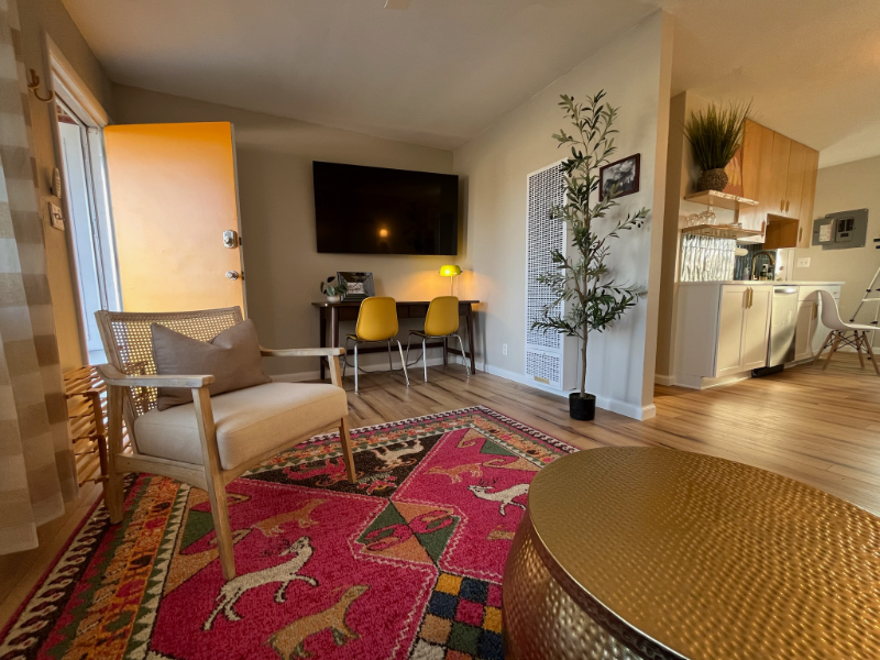 1001 Castlerock Dr - Photo 3 of 17