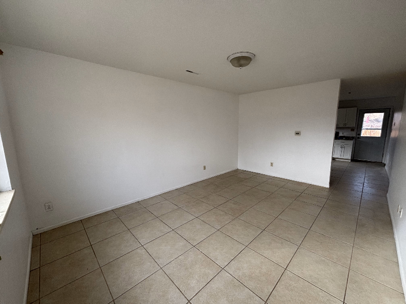 1077 E Cleveland Ave - Photo 3 of 6