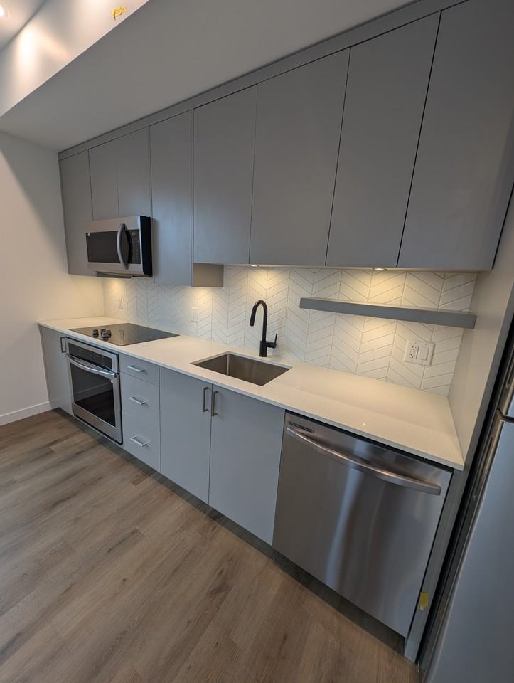 1301 Belaire Avenue - Photo 3 of 23