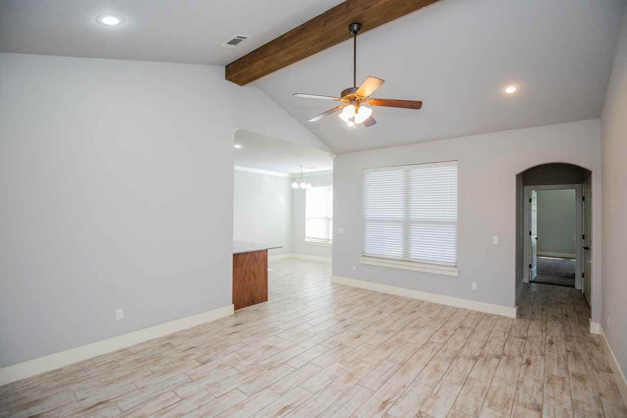 116 Alder St - Photo 2 of 16
