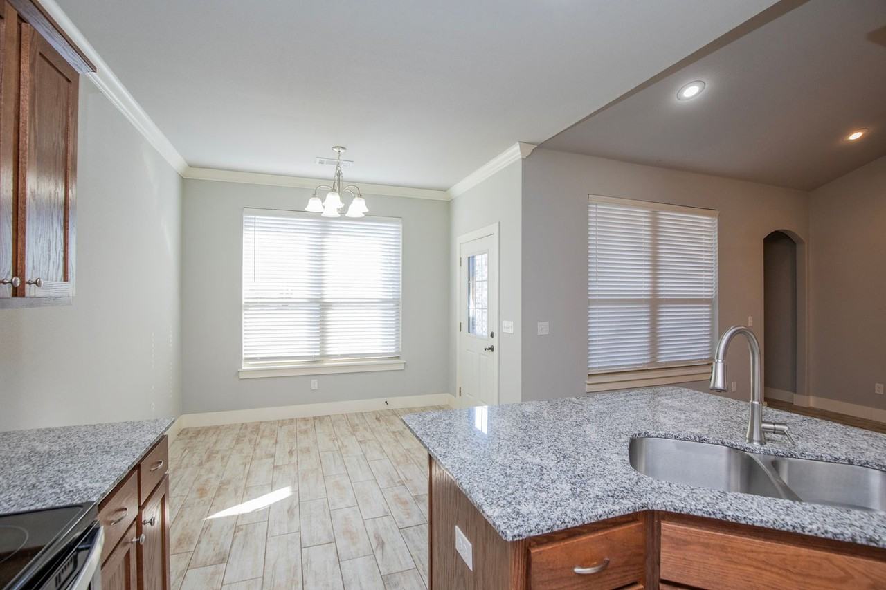 116 Alder St - Photo 7 of 16