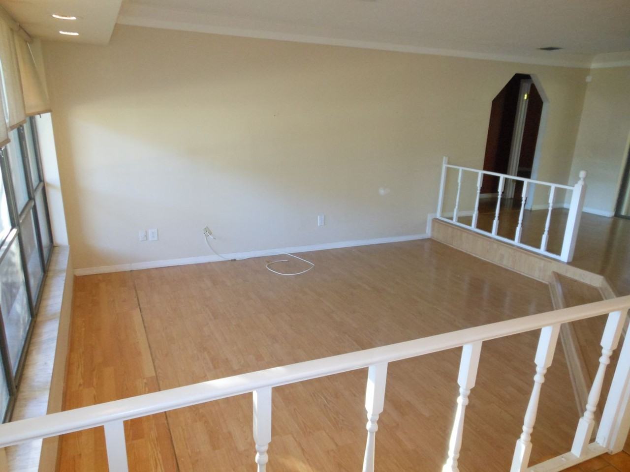 1723 Ne 25th Ter - Photo 2 of 41