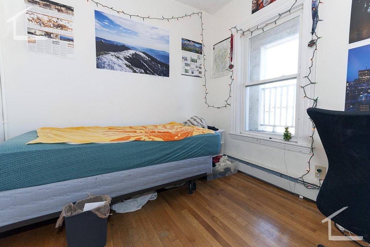 69 Ashford St - Photo 4 of 9