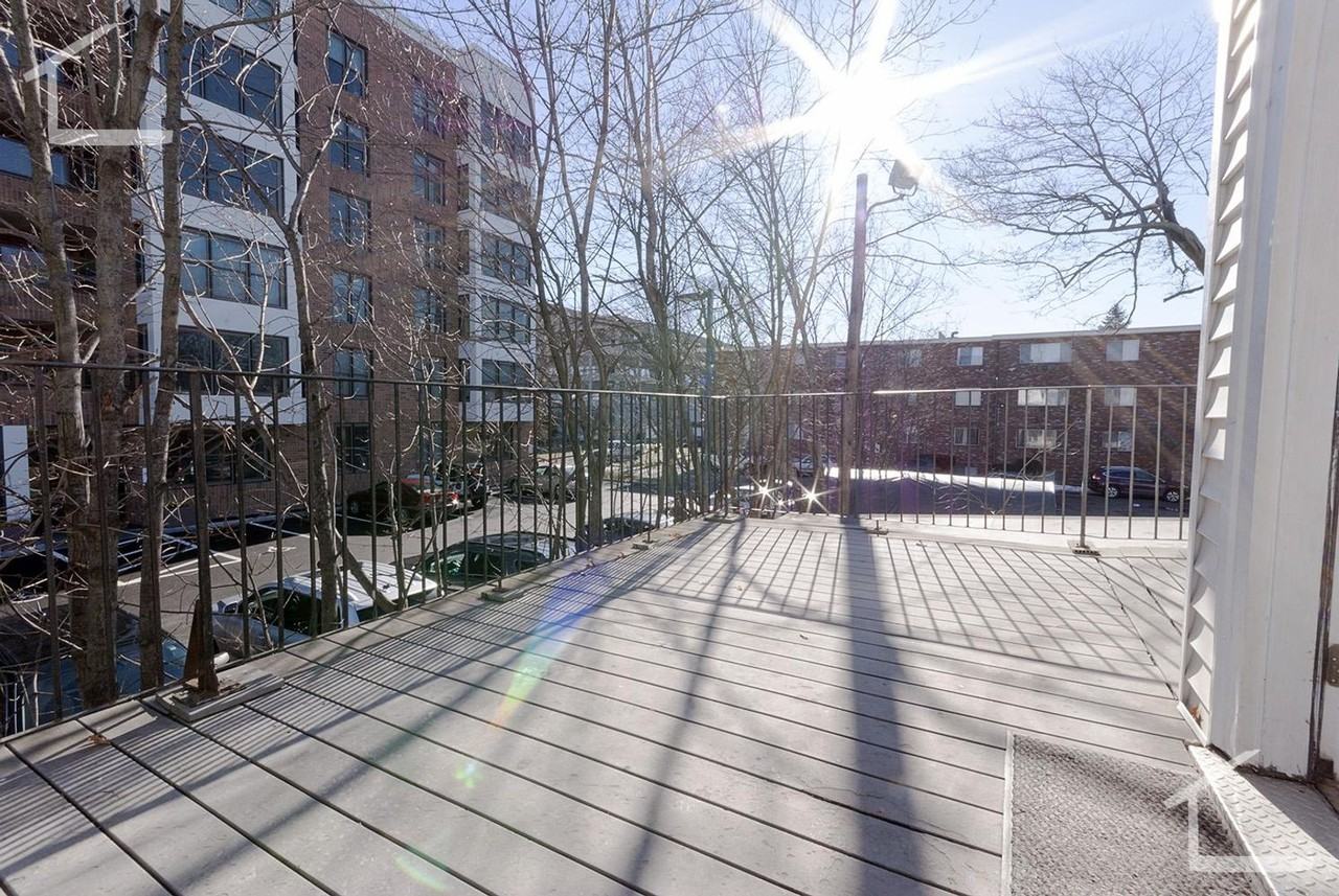 69 Ashford St - Photo 5 of 9