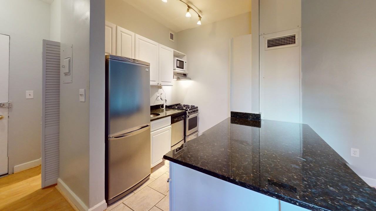 201 Massachusetts Ave Ne - Photo 2 of 8
