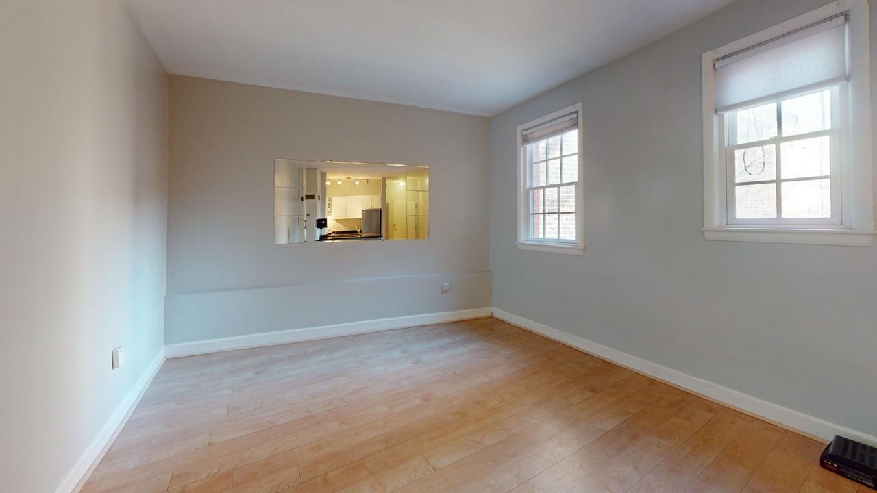 201 Massachusetts Ave Ne - Photo 6 of 8