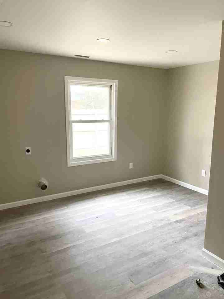 431 Harris St - Photo 6 of 10