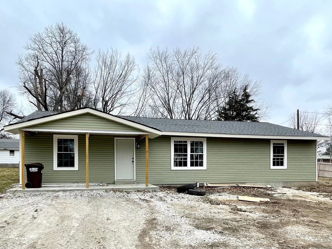 431 Harris St - Photo 2 of 10