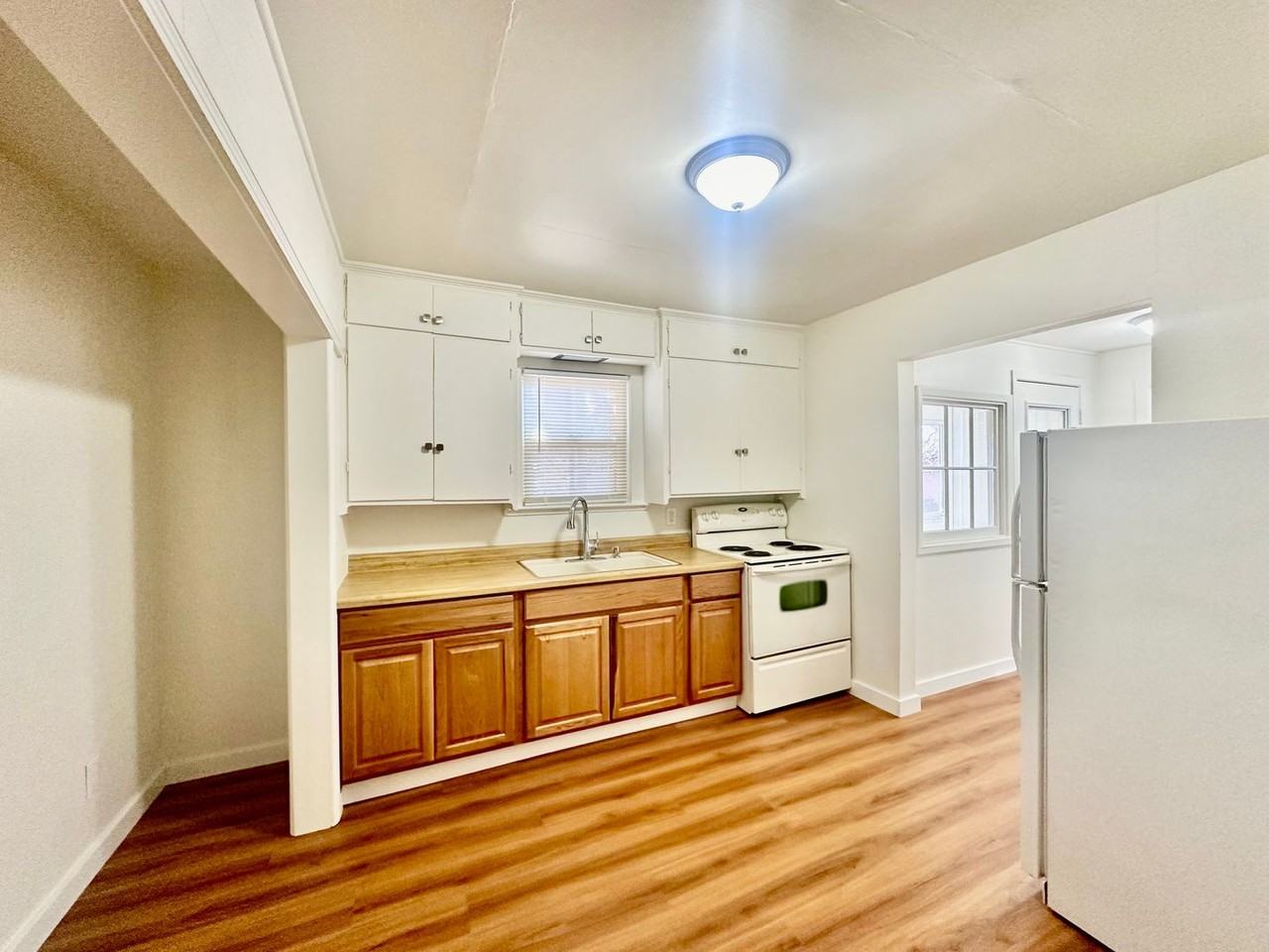 1814 Ivory St - Photo 2 of 15