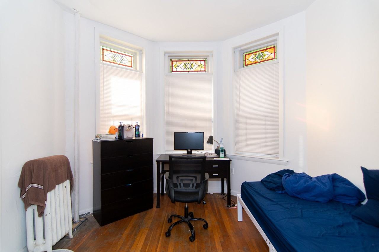 43 Brighton Ave - Photo 3 of 6