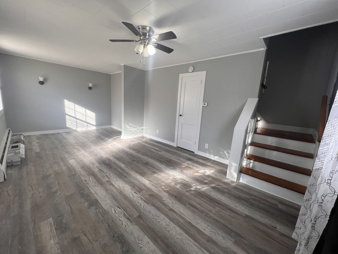 161 Pennsylvania Ave - Photo 4 of 19