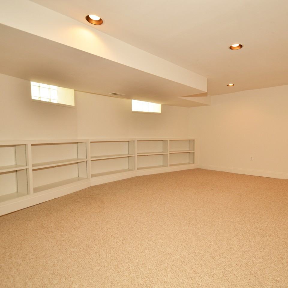 6018 Walnut St #1 - Photo 4 of 7