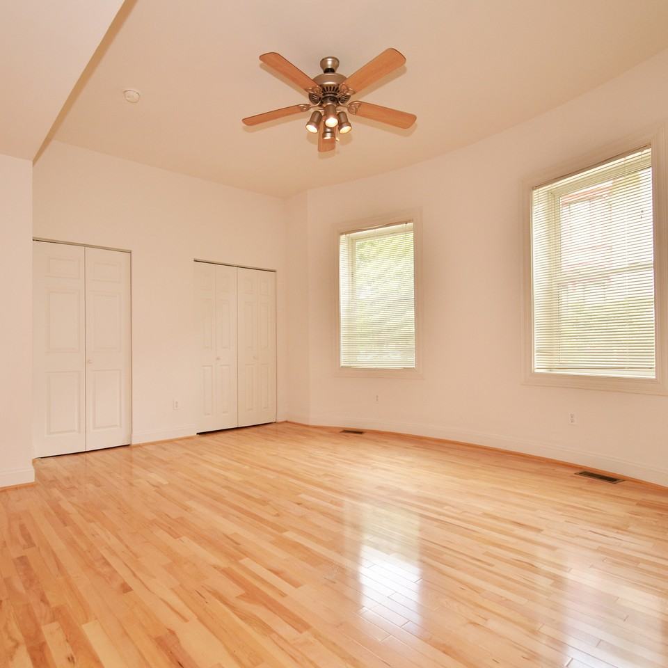 6018 Walnut St #1 - Photo 5 of 7