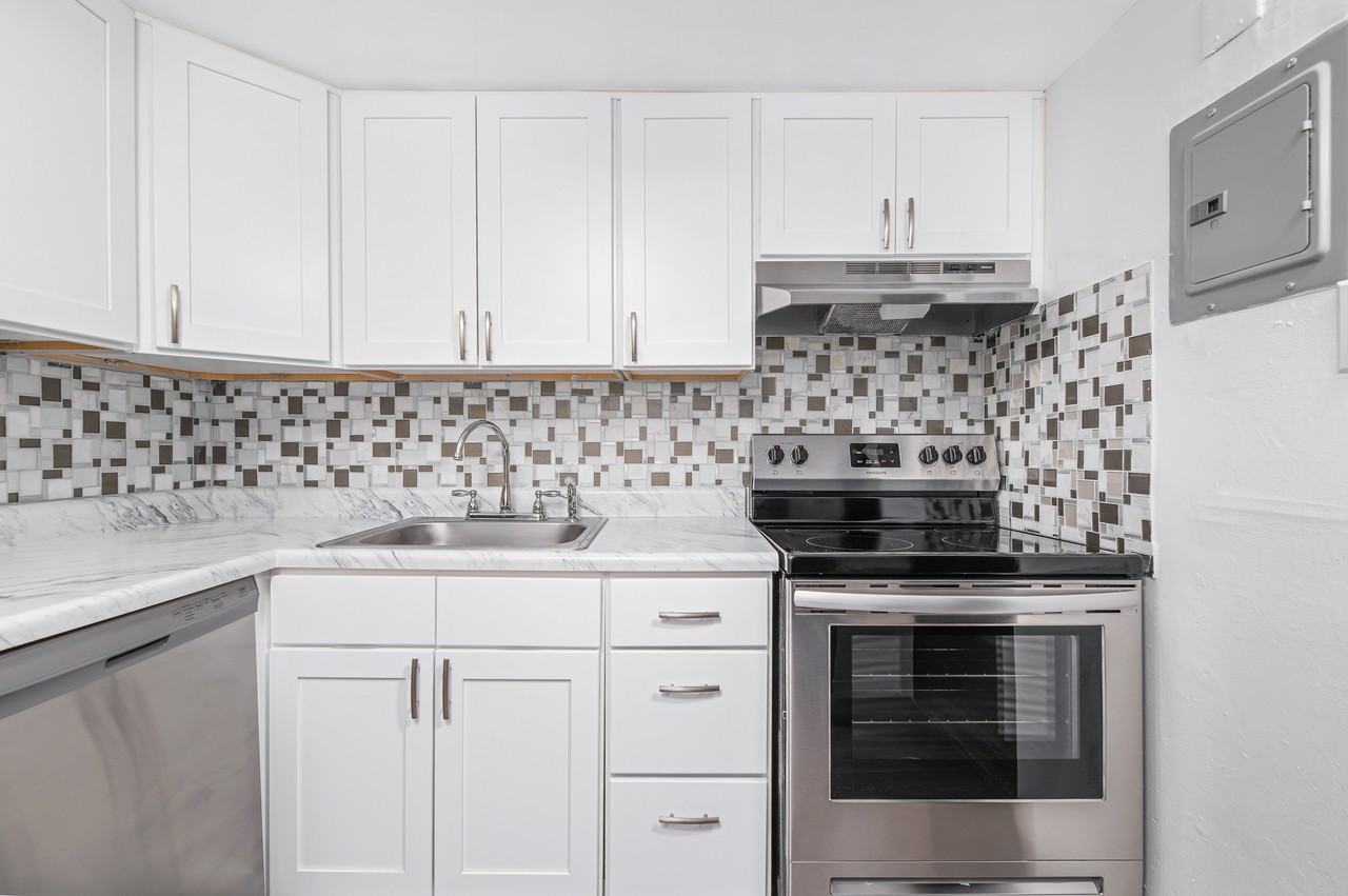 Aspen Grove Apartment Homes - Photo 3 of 31