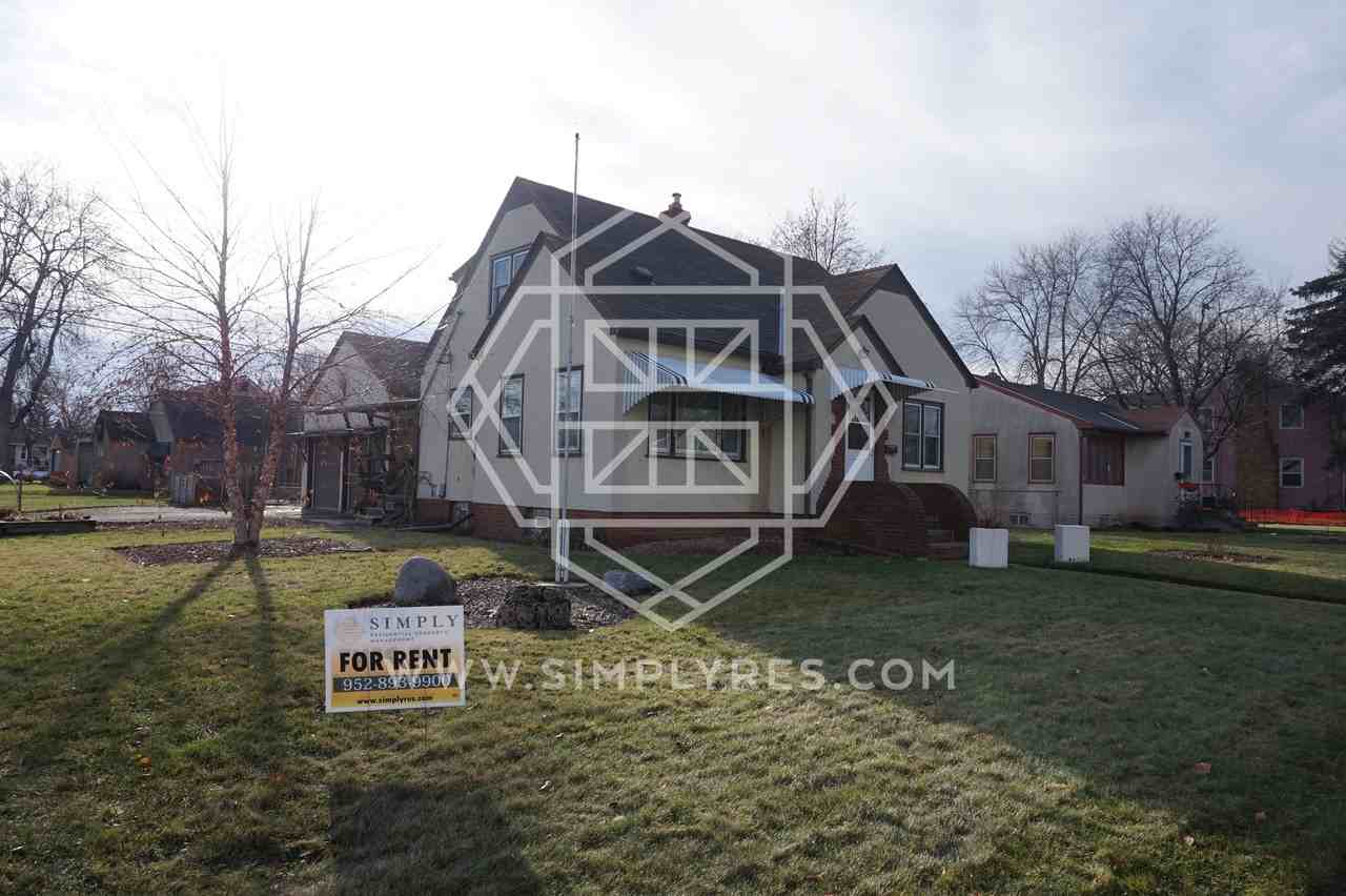 203 Richmond St W #2 - Photo 2 of 9