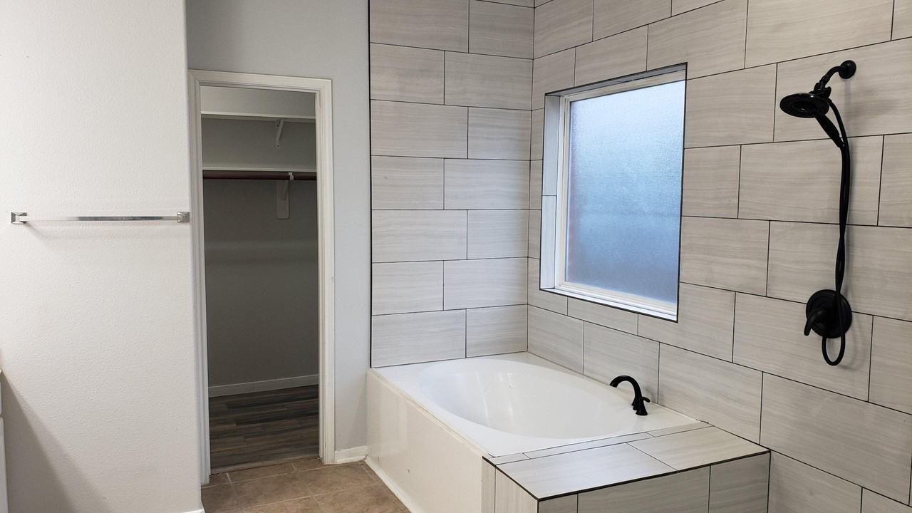 American Fork Ct - Photo 3 of 34