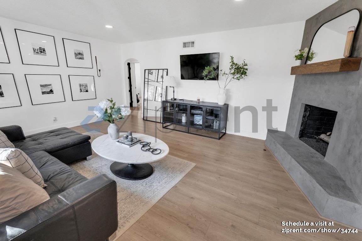 223 Verdugo Ave - Photo 3 of 13