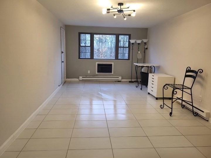 14 Mayberry Dr - Photo 2 of 9