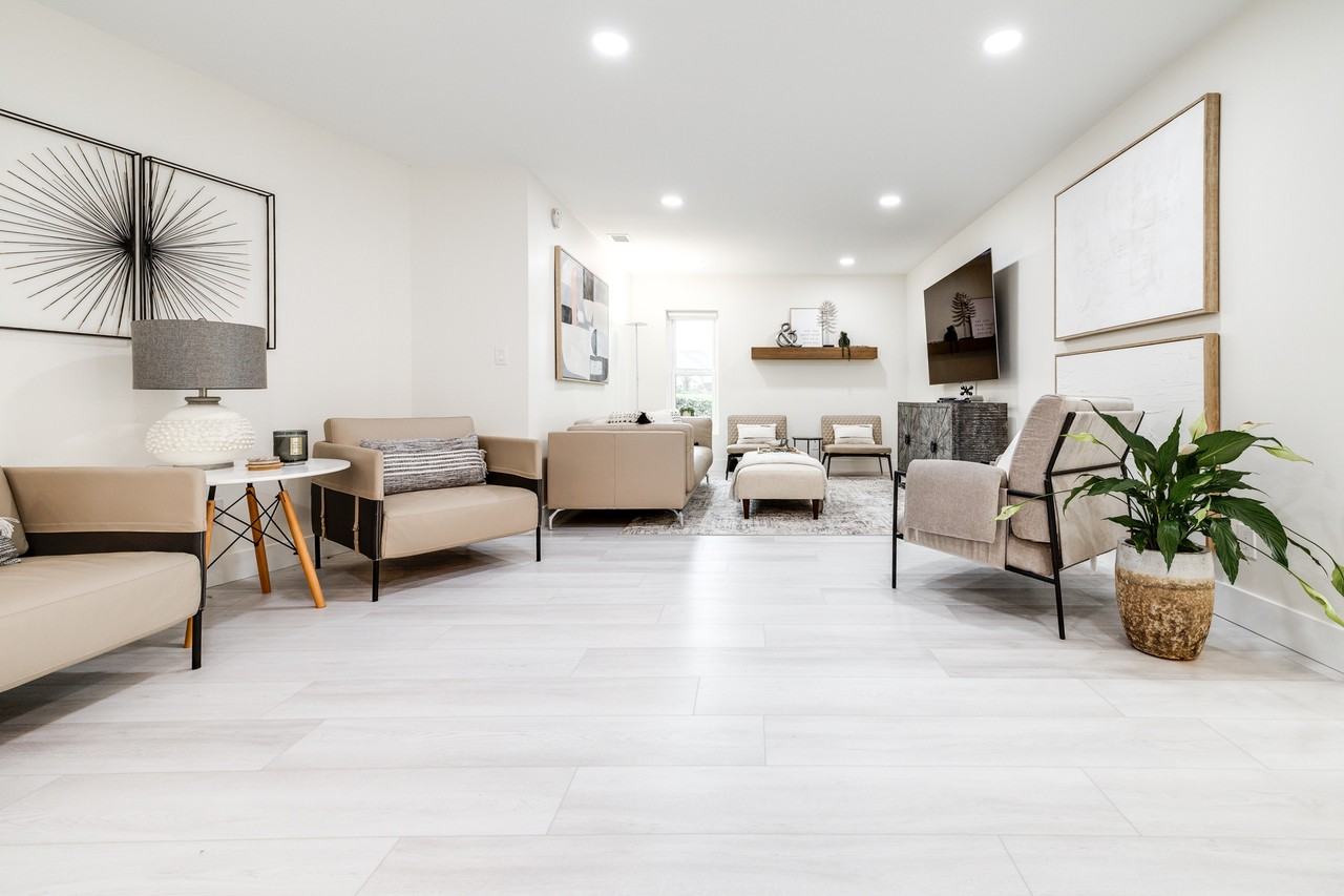 5224 Saddlebrook Way - Photo 7 of 50