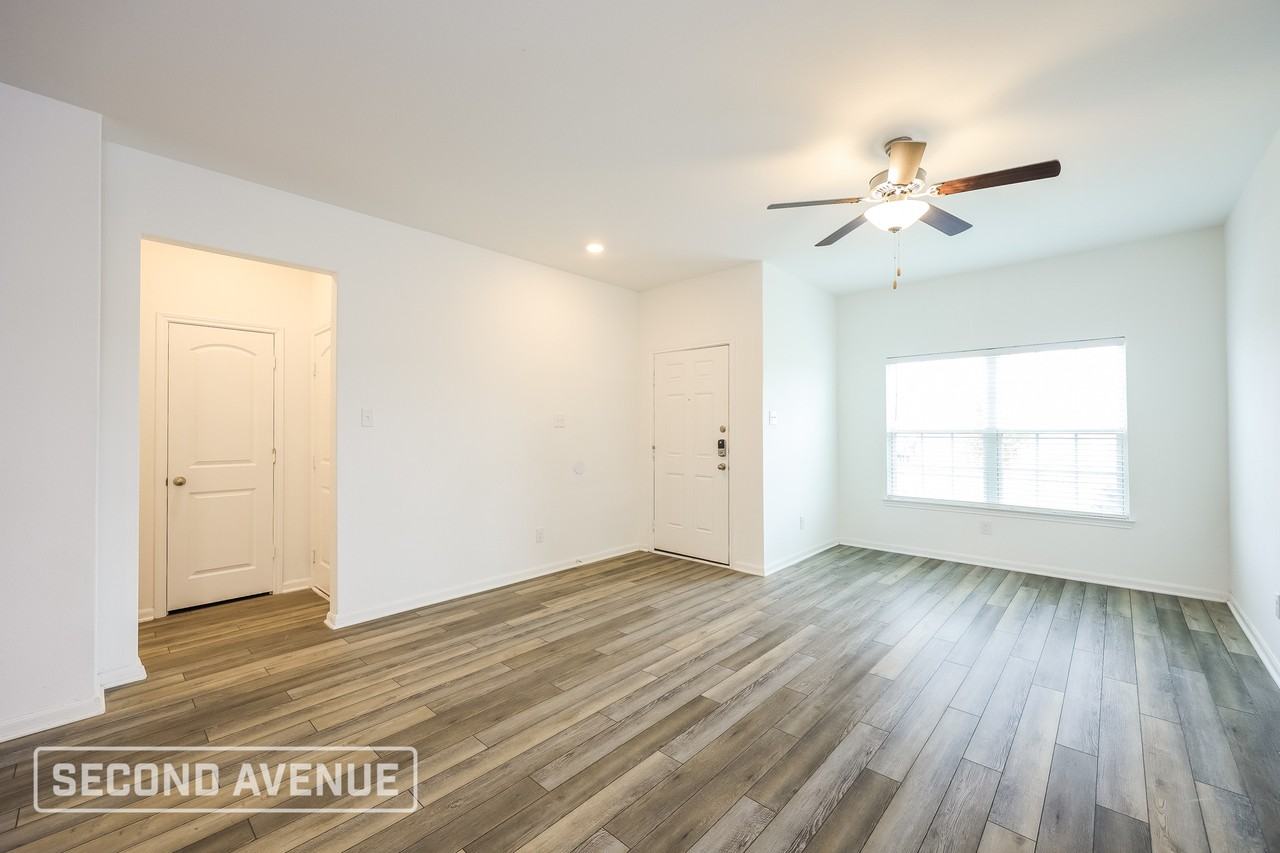 10915 Lafayette Loop - Photo 5 of 37