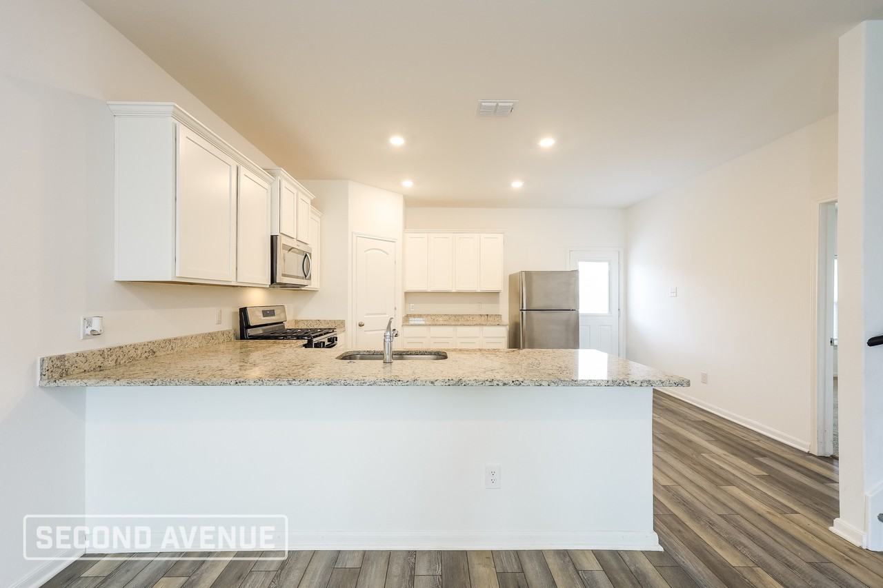 10915 Lafayette Loop - Photo 6 of 37