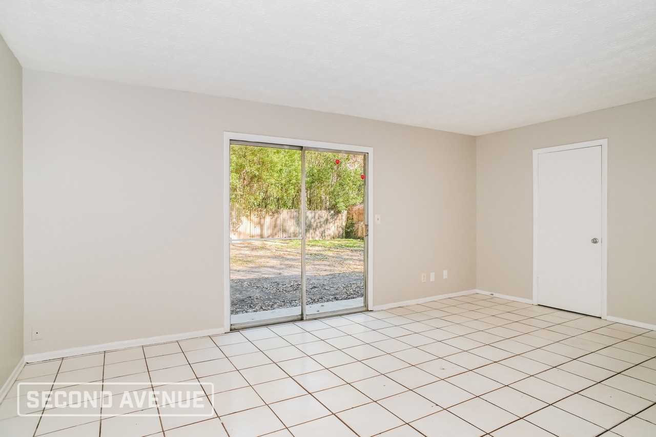 5111 Arrowsmith Rd - Photo 4 of 27