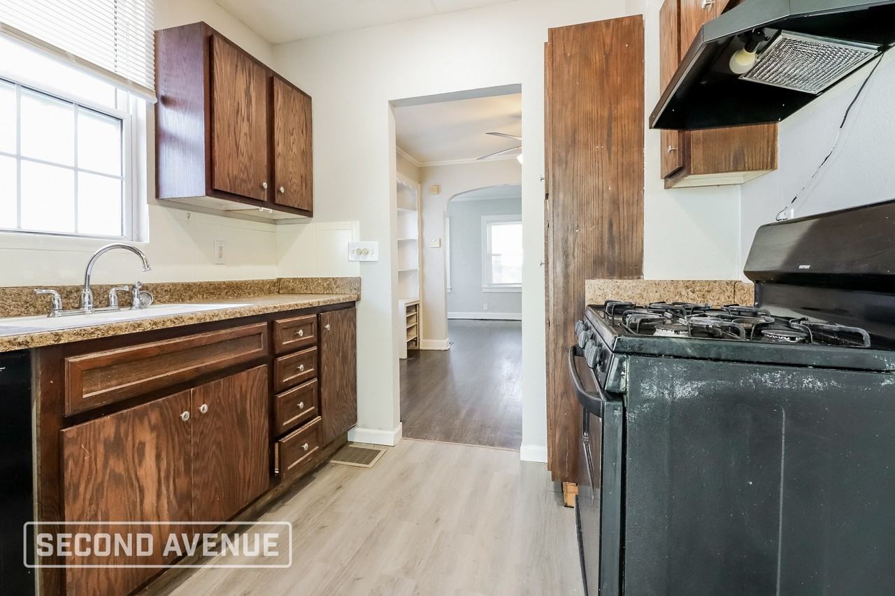 5121 Agnes Ave - Photo 3 of 23