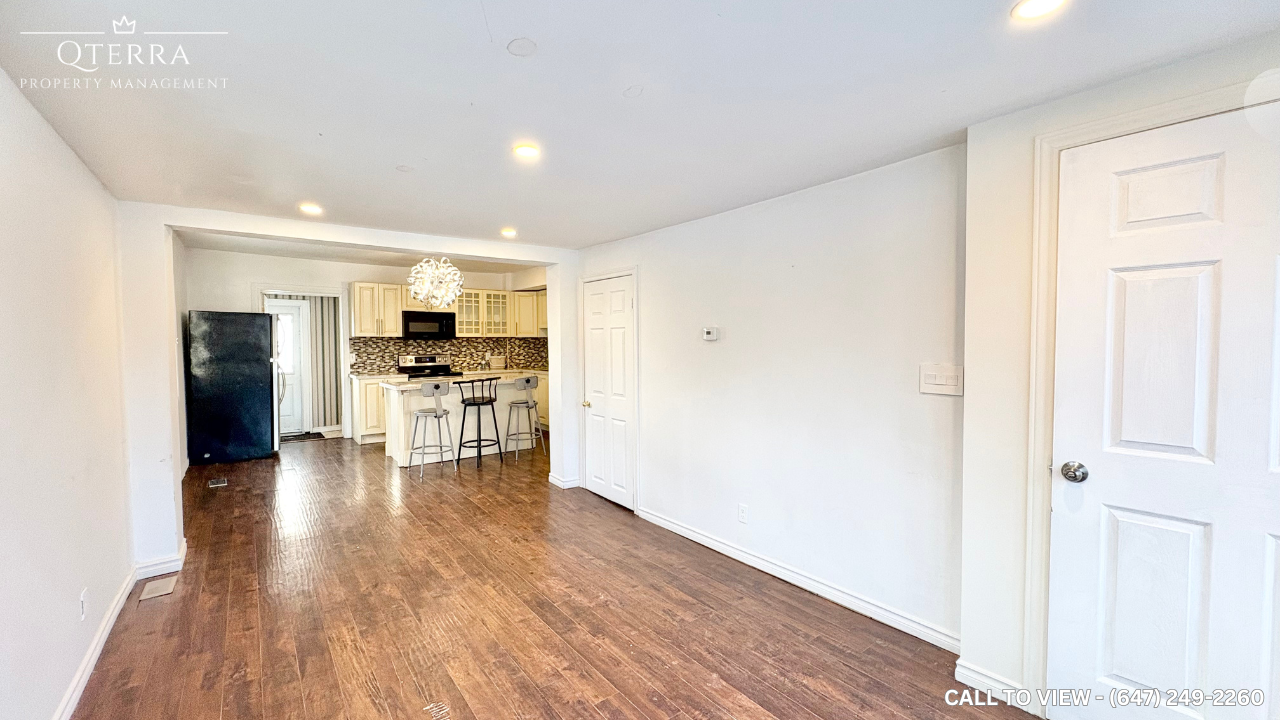 94 Stevenson Rd N, Oshawa, Ontario L1J 5M5 - Photo 3 of 15