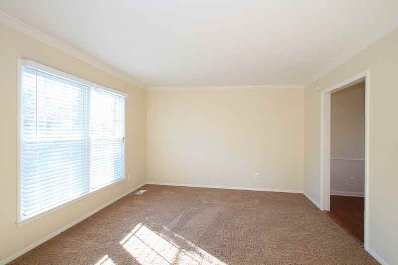 3410 Winchester Dr - Photo 3 of 25