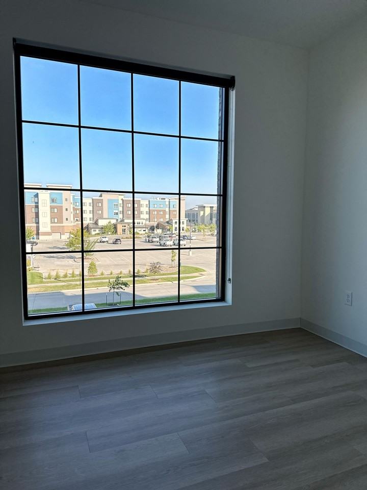 District Place - Photo 2 of 5