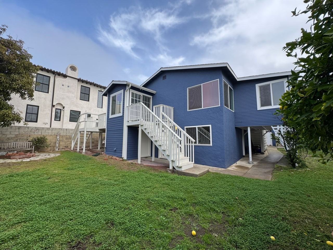 1527 Golden Ave - Photo 3 of 37