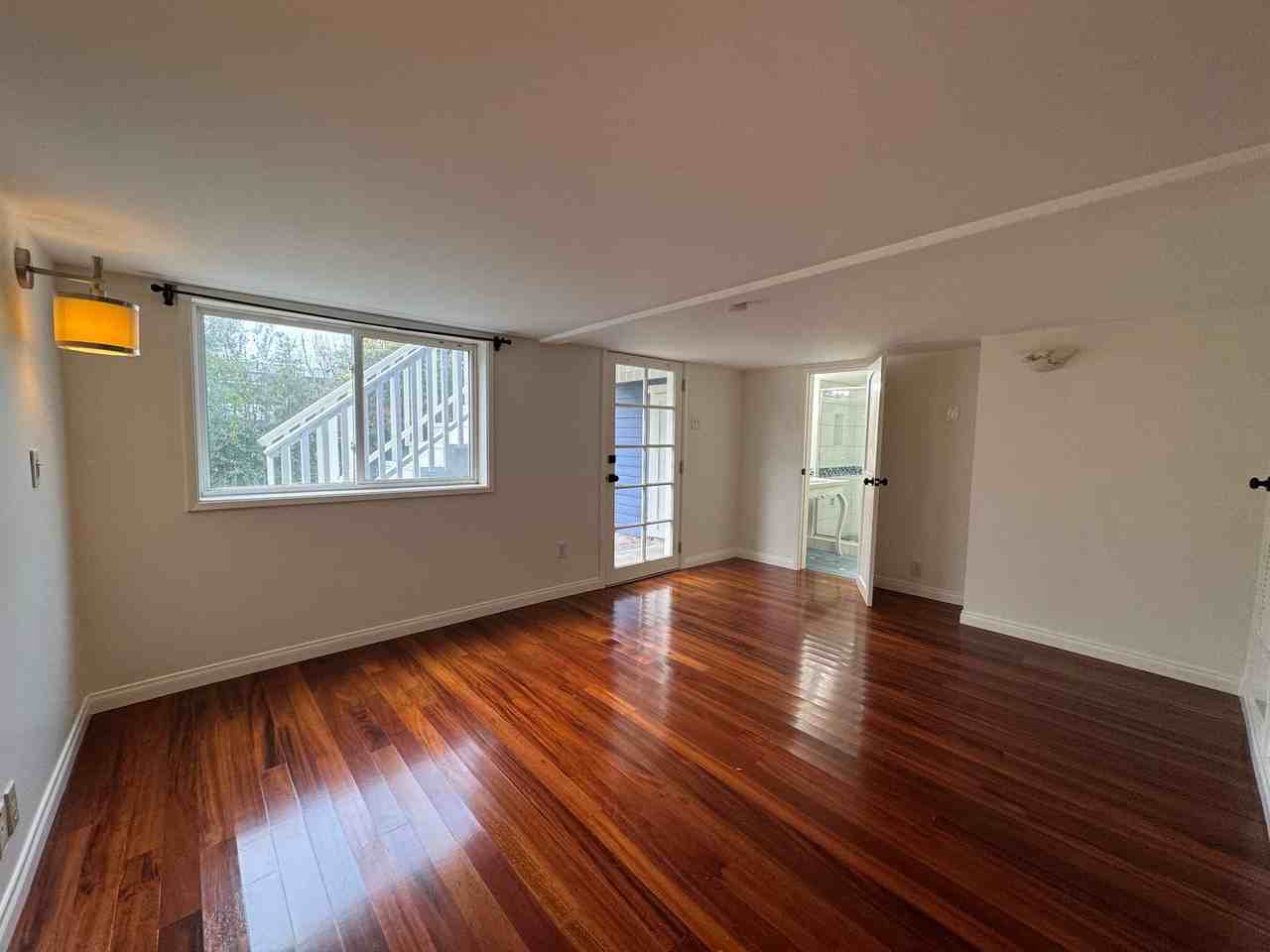 1527 Golden Ave - Photo 7 of 37