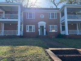 featured image of 1532 Winona Ave