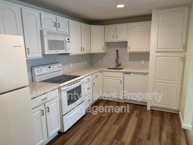 2 Ocean Ave #3F - Photo 2 of 13