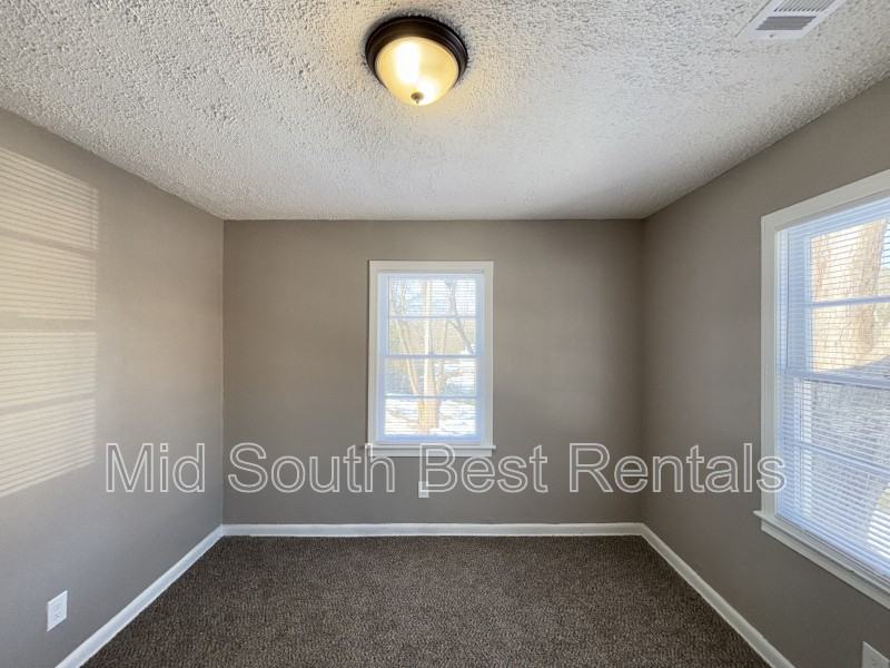 4224 Elam St - Photo 6 of 7