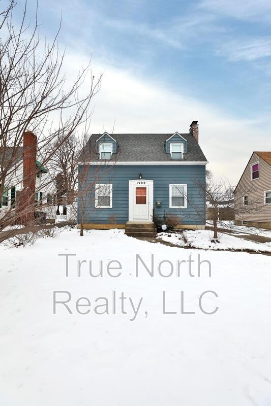 1900 Merryhill Dr - Photo 3 of 38