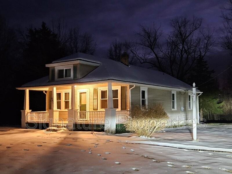 648 Caisson Rd - Photo 3 of 18