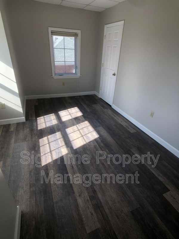 702 N Mulberry St - Photo 4 of 11