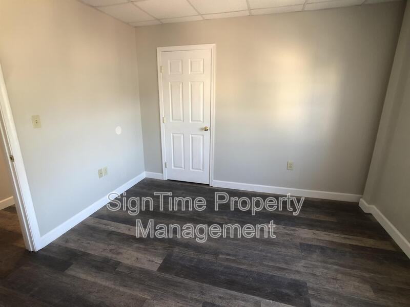 702 N Mulberry St - Photo 6 of 11