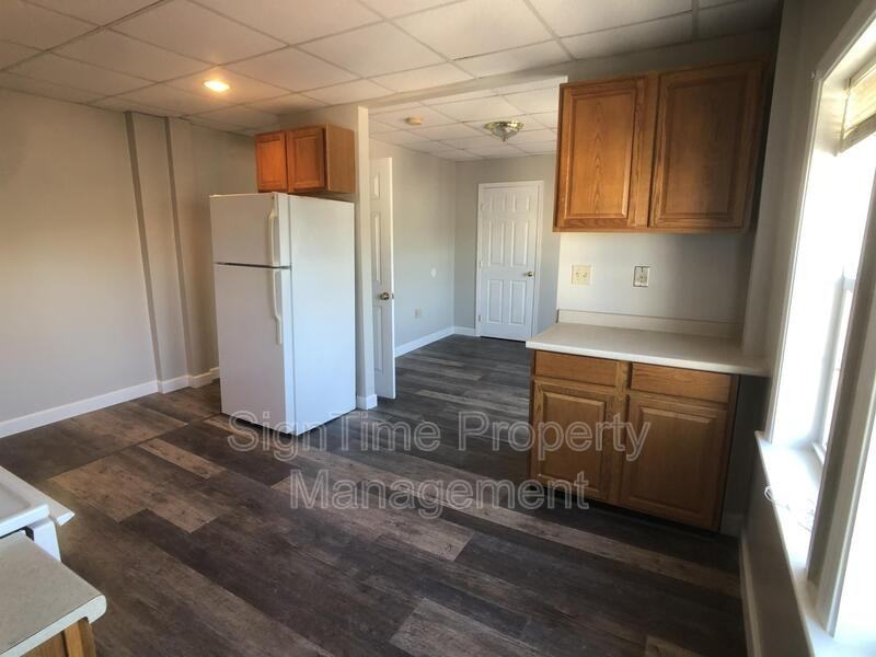 702 N Mulberry St - Photo 7 of 11