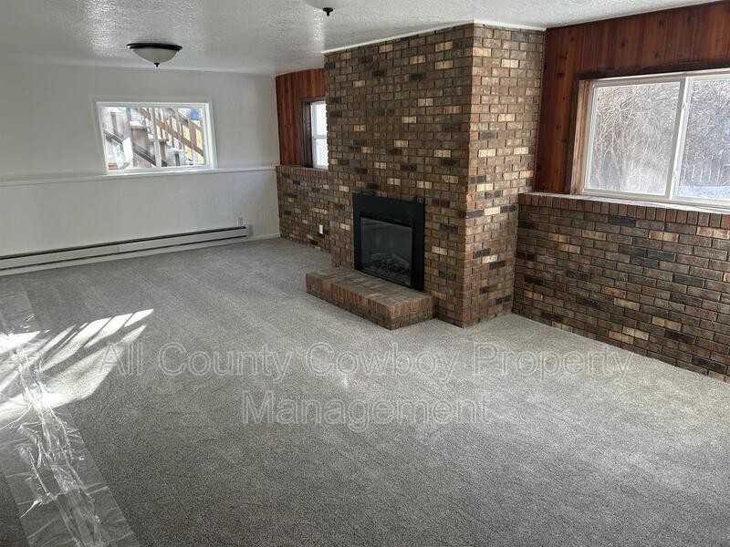 4210 Comanche Dr - Photo 6 of 12