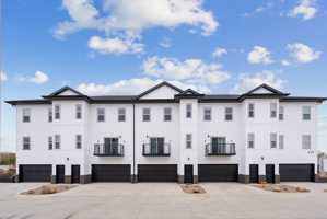 featured image of 2539 West 3rd Street