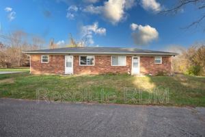 featured image of 140 Wilson Dr