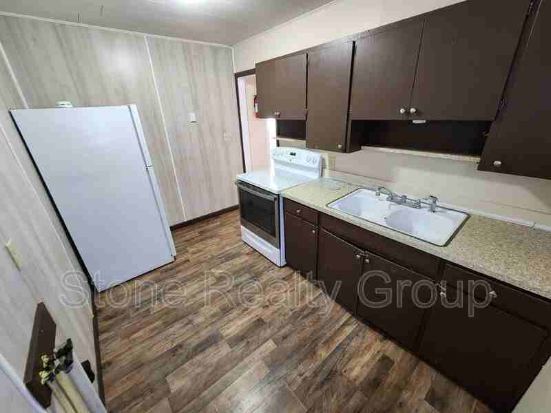 6 E Union St - Photo 3 of 7