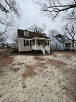 featured image of 3419 Meadowbridge Rd