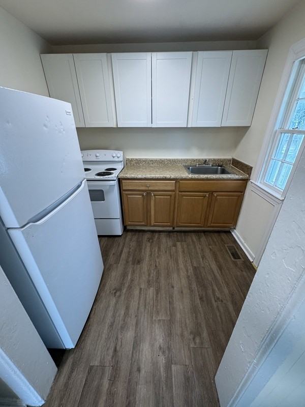 3419 Meadowbridge Rd - Photo 4 of 11