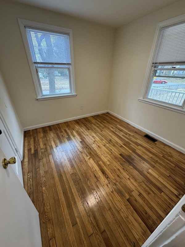 3419 Meadowbridge Rd - Photo 7 of 11