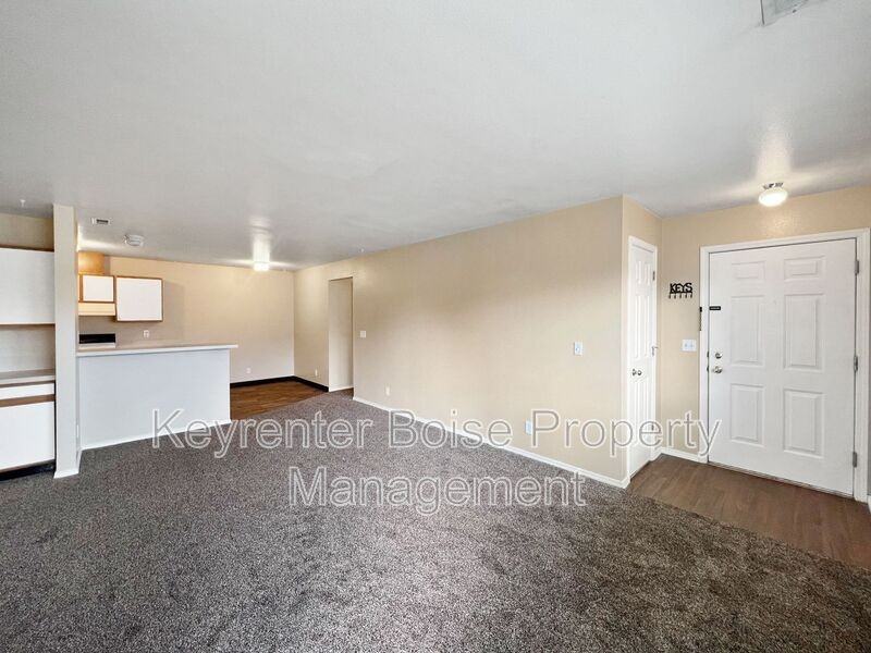 6799 W Overland Rd #201 - Photo 2 of 15