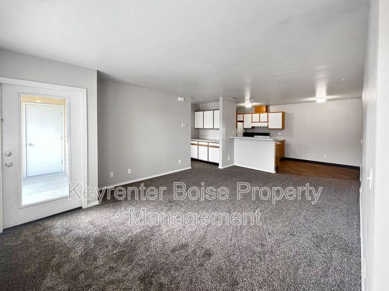 6799 W Overland Rd #201 - Photo 3 of 15