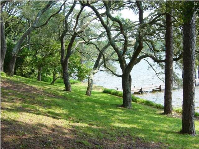 19 Longwood Dr - Photo 2 of 36